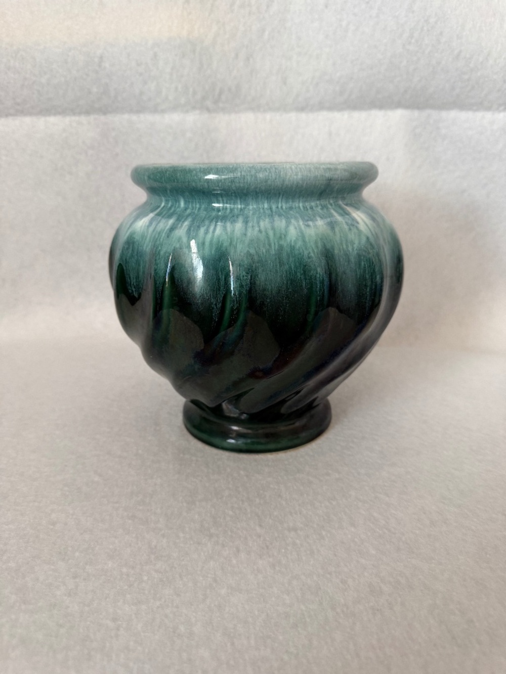 Vintage Hull Pottery Swirl Vase or Urn 803